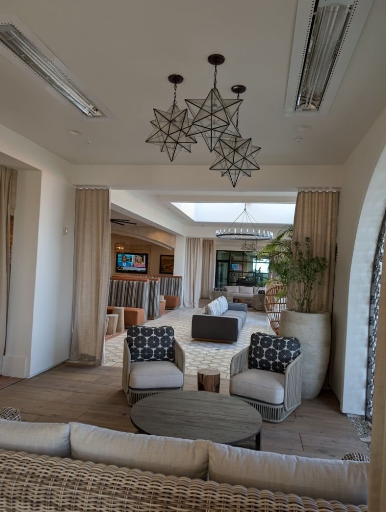 Lounge with skylight and chandelier